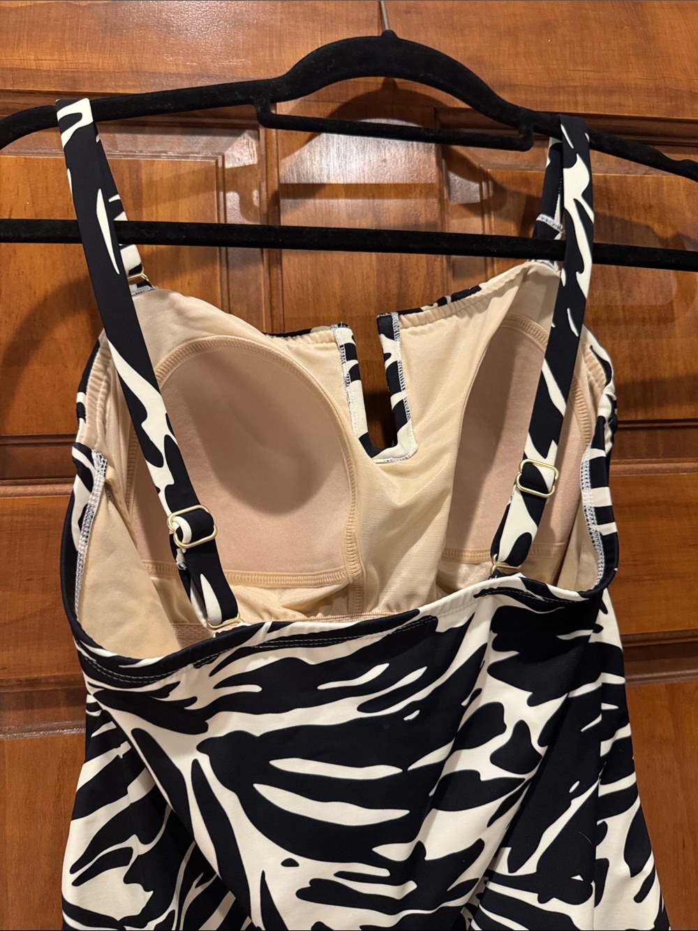 NWOT sz 16W Lands' End Black & Cream Printed One-Piece Swimsuit - Picture 4 of 6